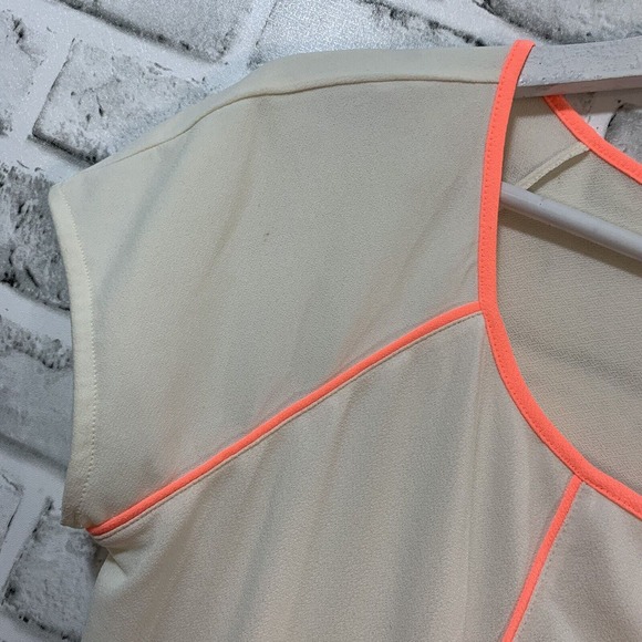 Banana Republic Women’s Short Sleeve Cream & Neon Orange Blouse Size Small - Picture 3 of 7